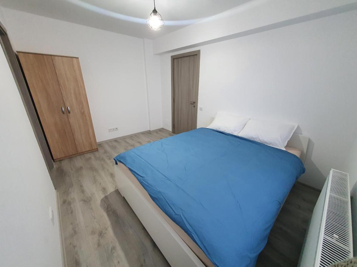 Apartament 3 Cam Grand Arena Bukarest Kültér fotó