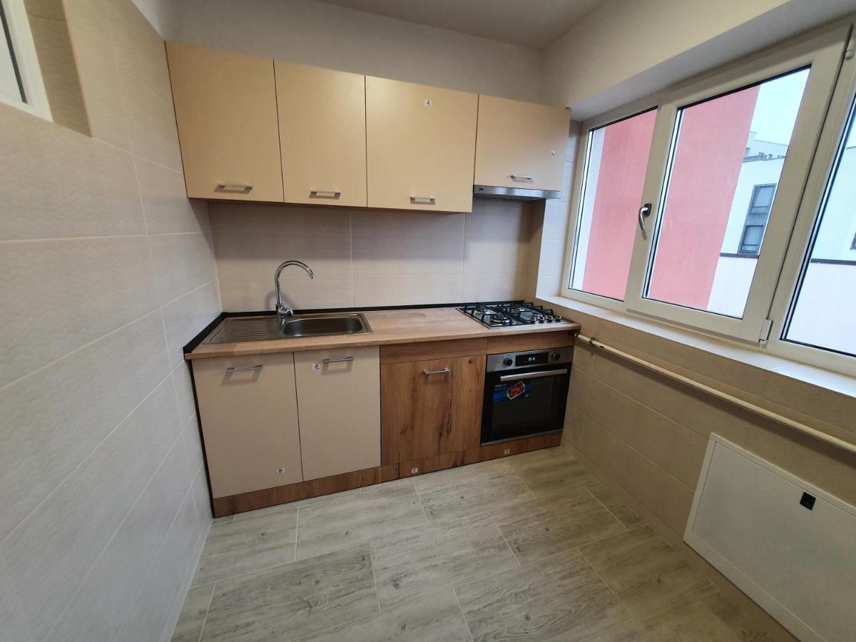 Apartament 3 Cam Grand Arena Bukarest Kültér fotó